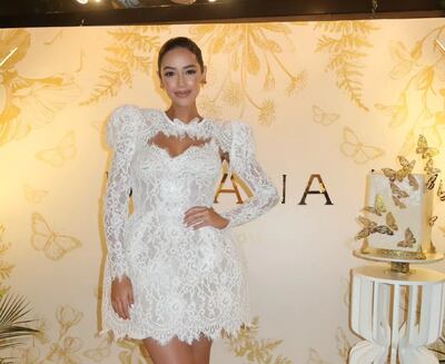 Dayana Sáez celebró su bridal shower entre flores y mariposas