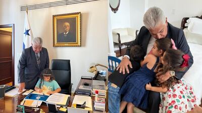 Los siete nietos del presidente de Panamá, José Raúl Mulino