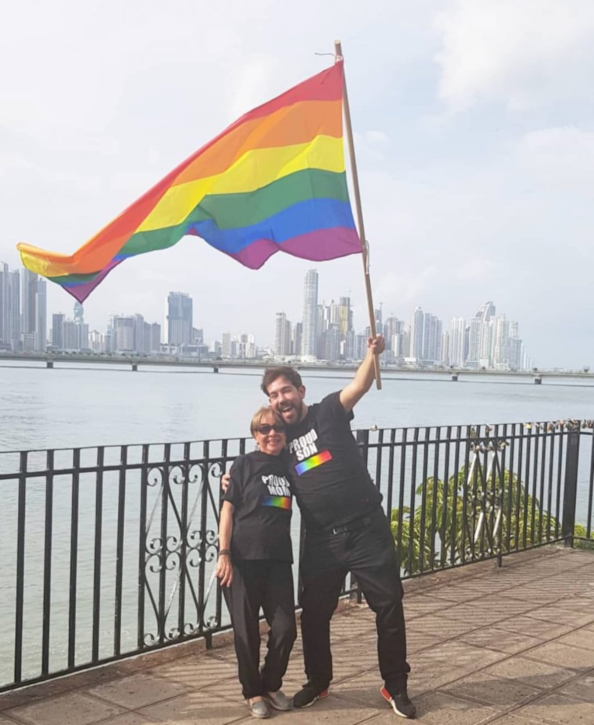 Personalidades de Panamá en la marcha de la diversidad