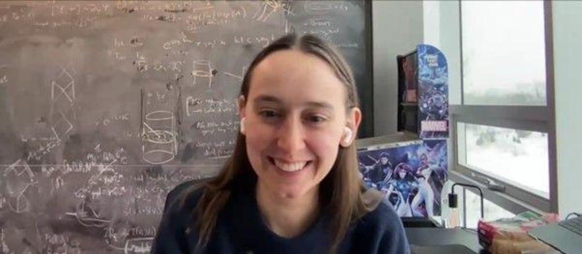 Sabrina González Pasterski, la física de origen cubano que construyó un avión a los 14 años y cuyo trabajo fue citado por Stephen Hawking