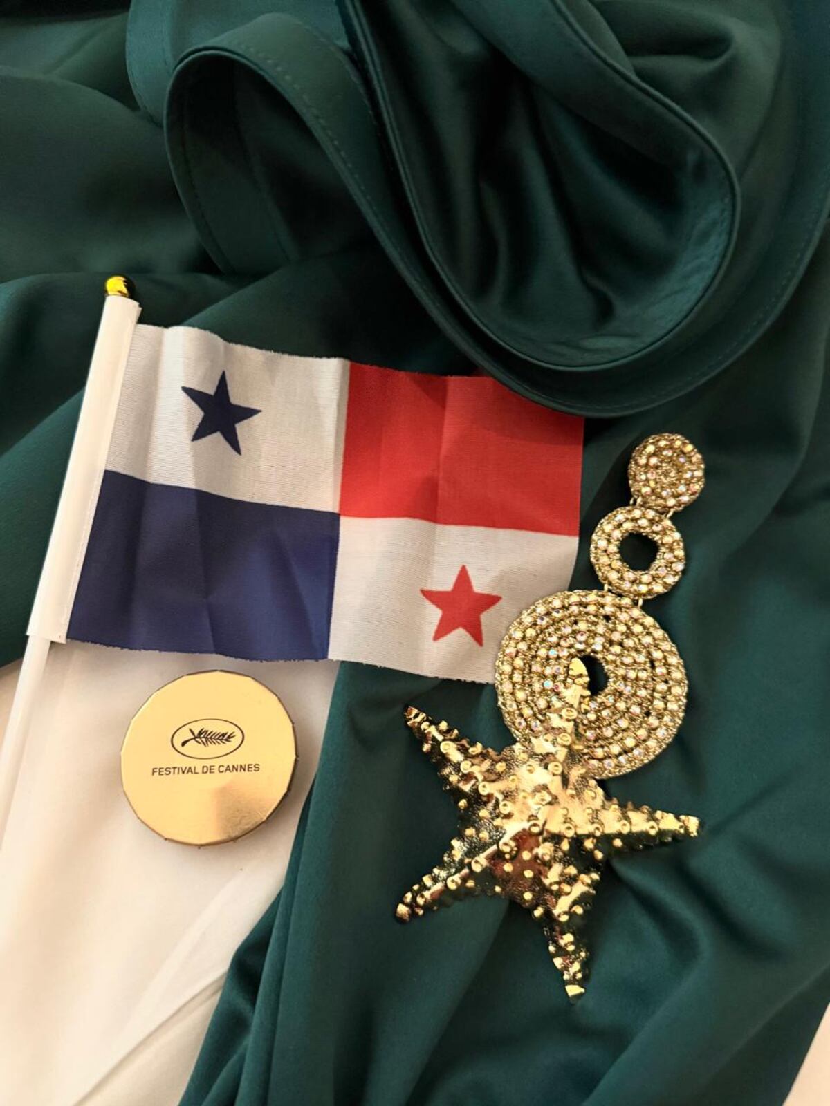 Joyas panameñas con nudos quirúrgicos: La diseñadora Michelle Ferrer y su colección premiada en Cannes