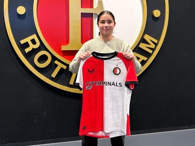 Laure Castillo, primera panameña en firmar con el equipo Feyenoord juvenil de Países Bajos