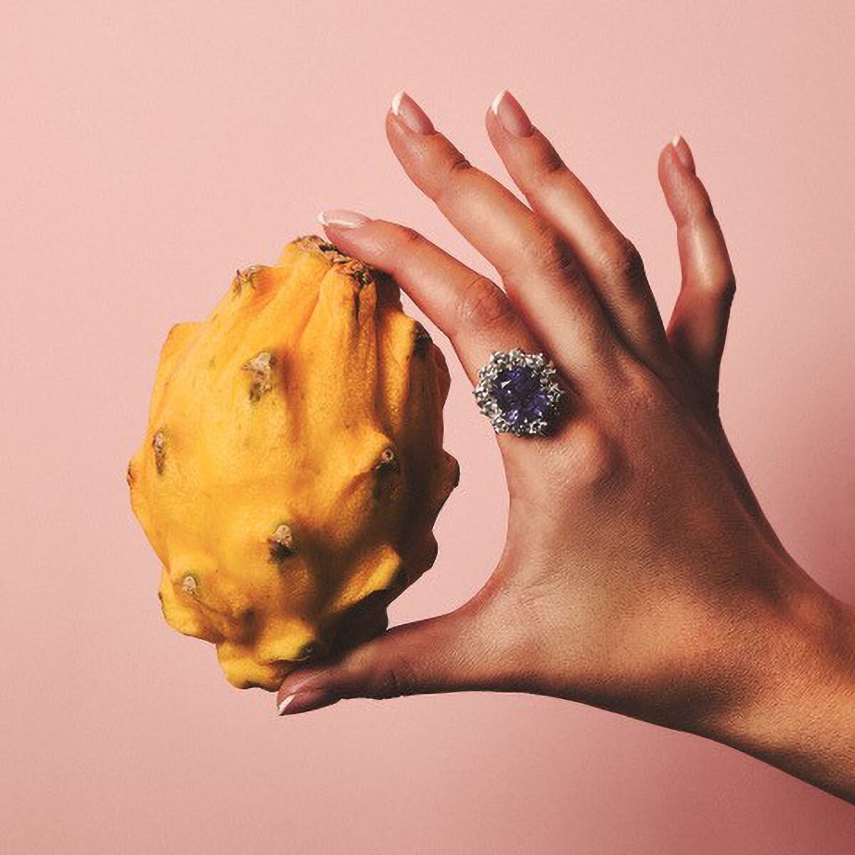 Grandes e irregulares: así se llevan las joyas