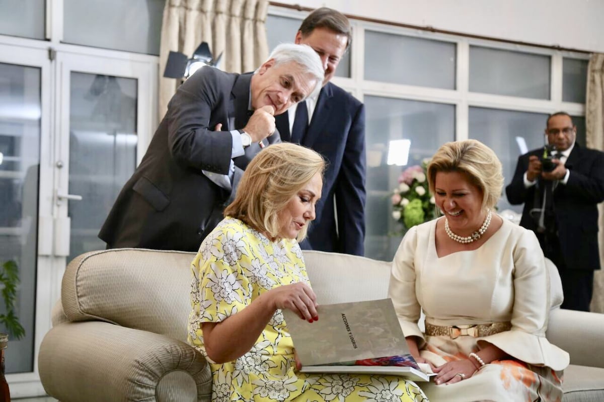 El encuentro entre Lorena Castillo de Varela y Cecilia Morel Montes en Panamá