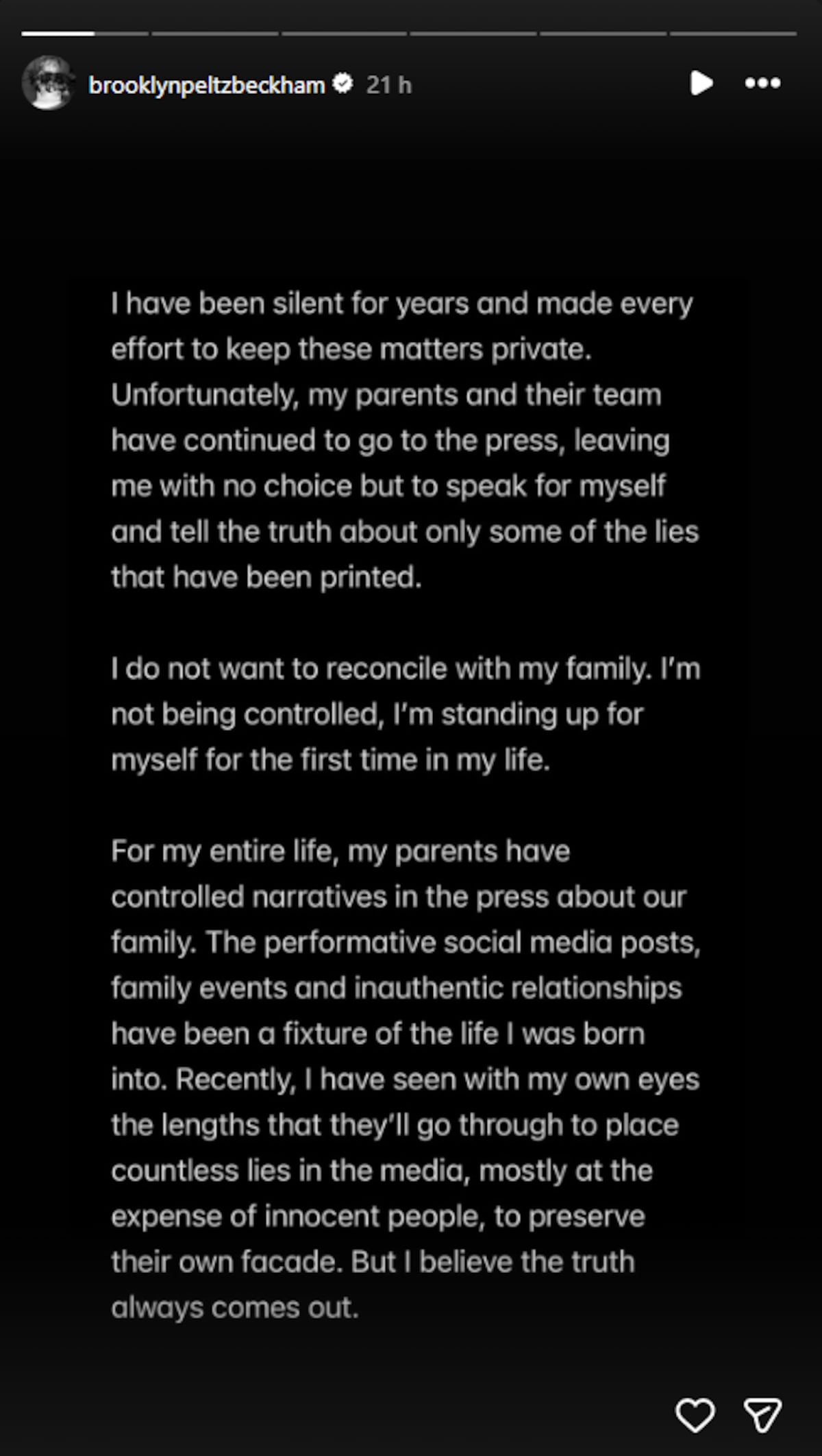 Las impactantes acusaciones de Brooklyn Beckham contra sus padres en una publicación en redes: desde el drama del vestido de novia hasta el polémico primer baile