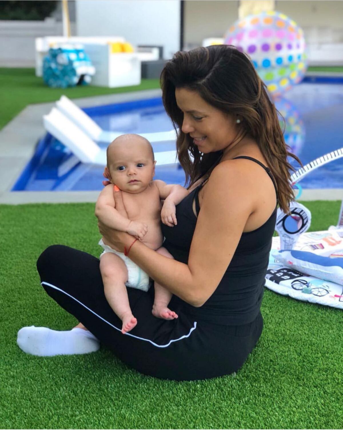 Así de grande está Santiago Enrique, el hijo de Eva Longoria