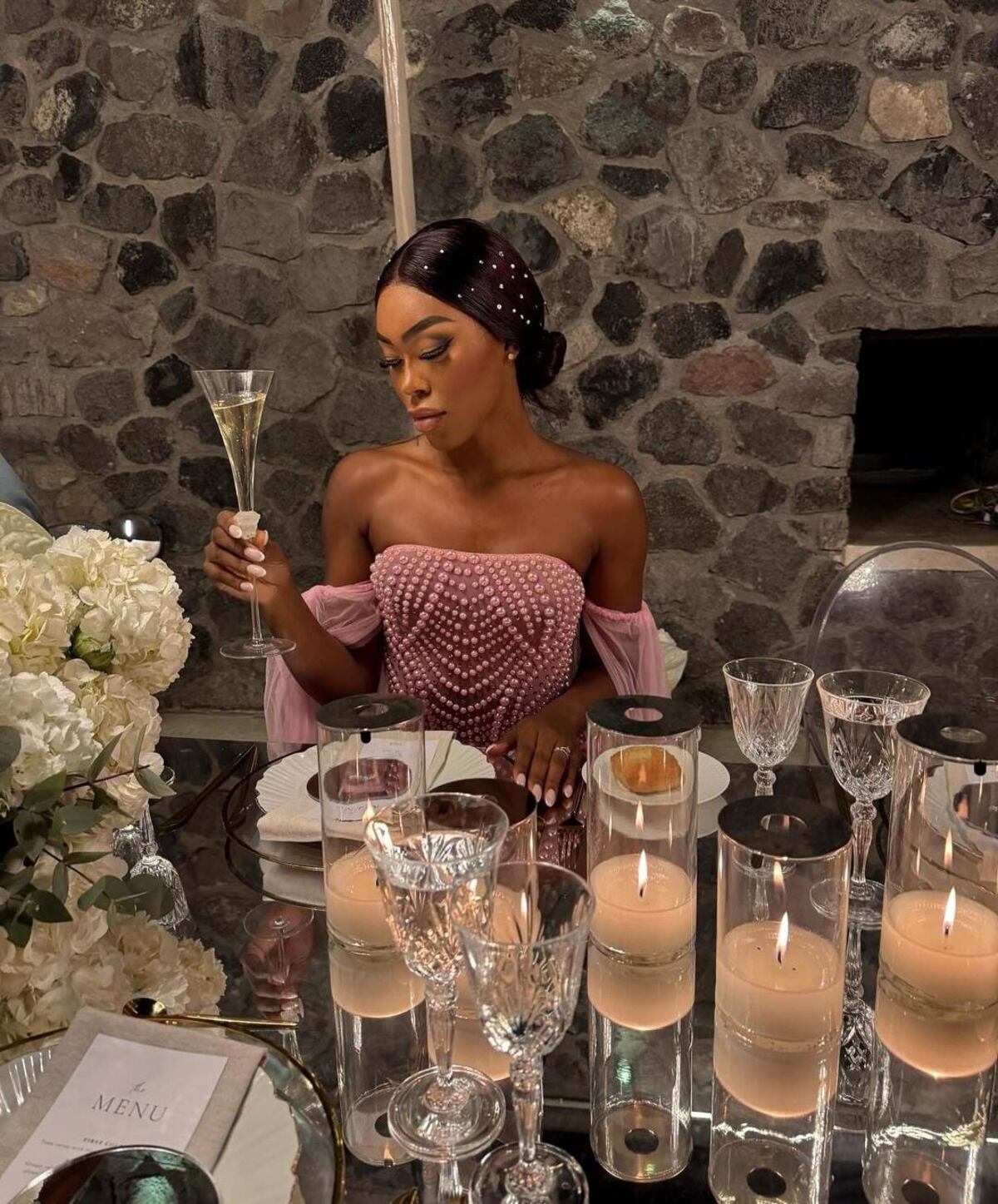 La boda de ensueño de una miss panameña en Santorini, Grecia