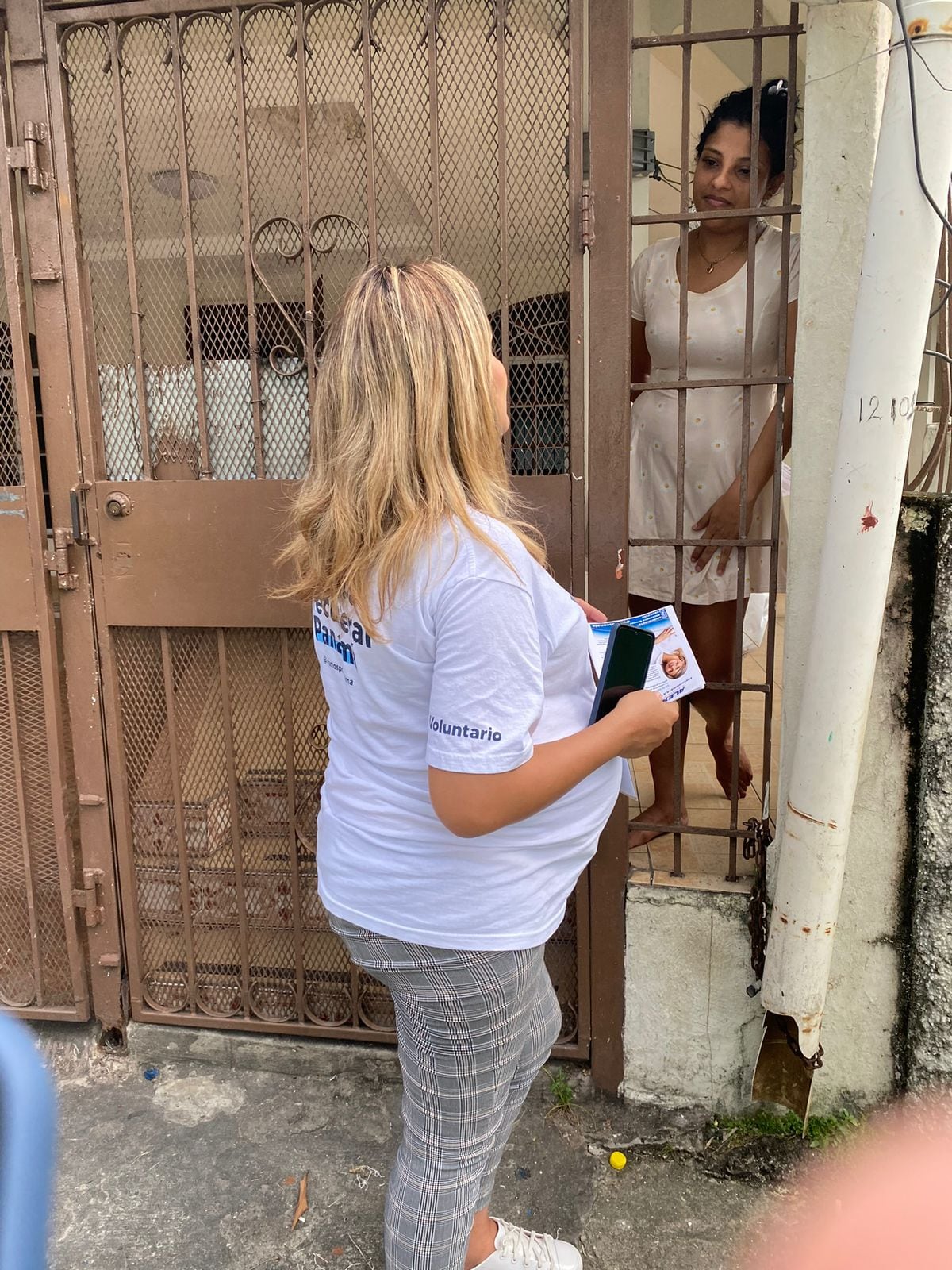 Ale Brenes, la diputada panameña que recolectó firmas estando embarazada