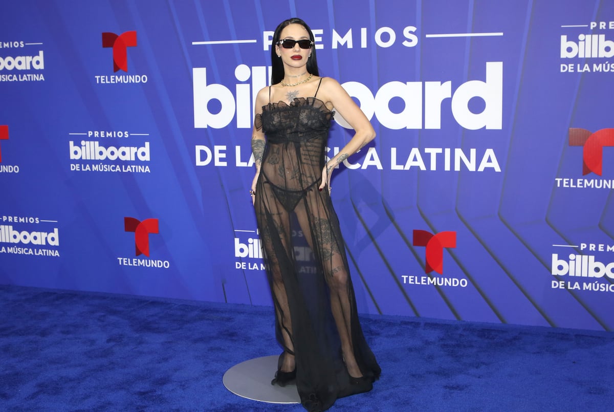 La alfombra de los Latin Billboards: El negro y los diseños clásicos intervenidos dominaron 