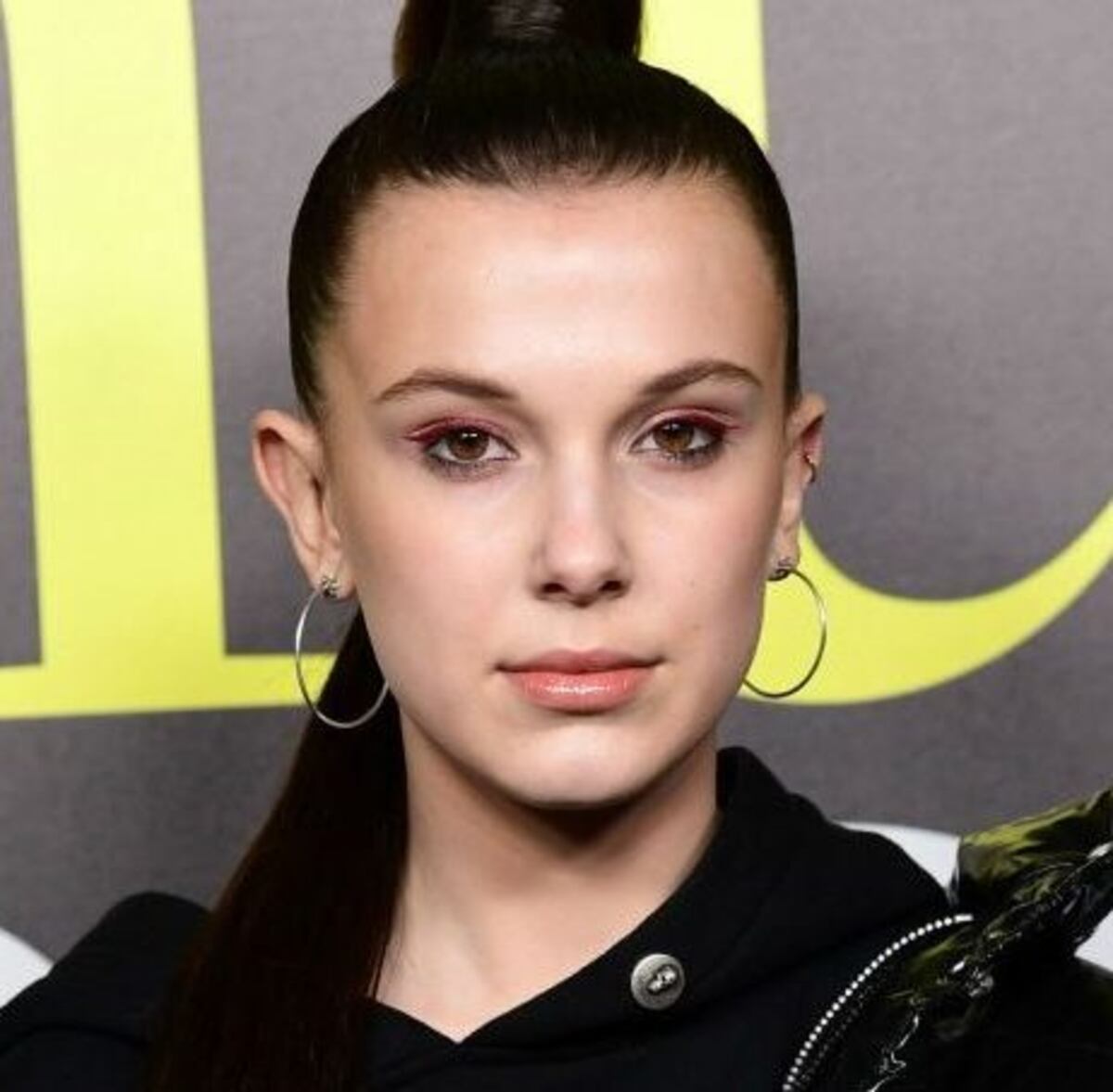 Dile adiós al clásico delineado negro y llena tus ojos de color