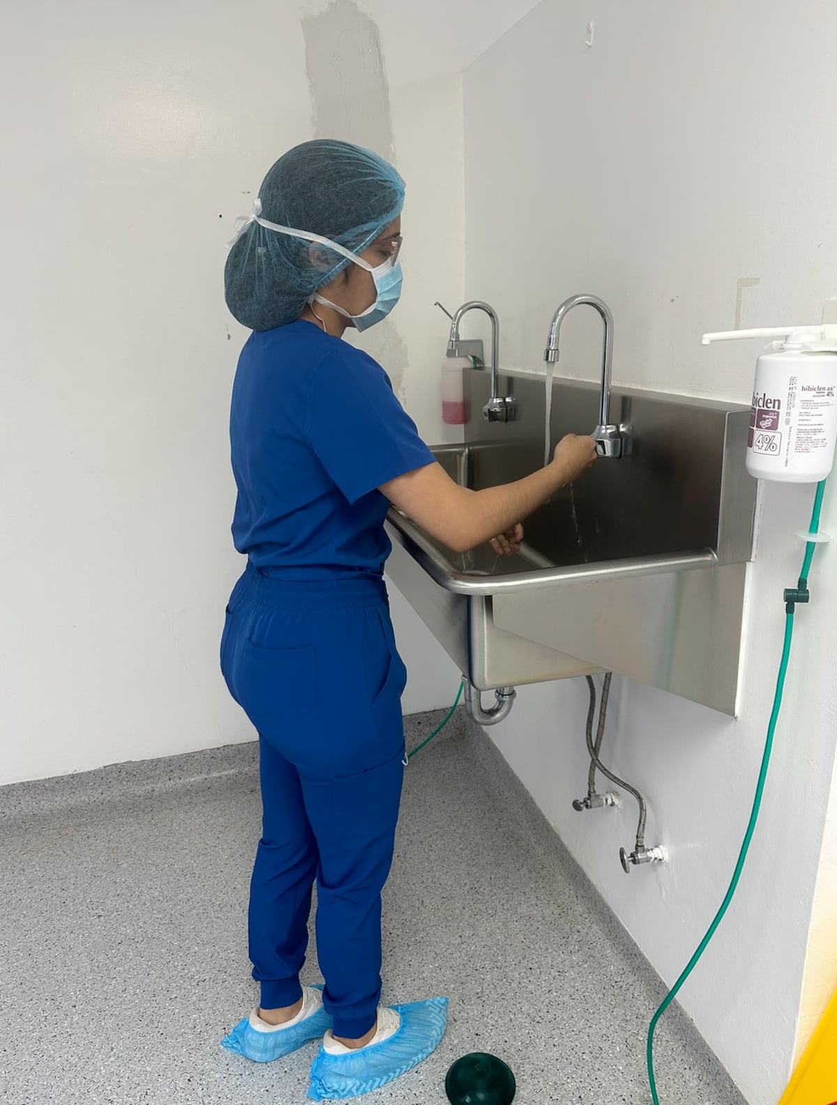 74 nuevos médicos se gradúan: Marianne Mathieu, primer puesto de la promoción Med19 de la Universidad de Panamá