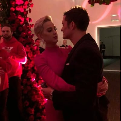 Con un anillo valorado en 5 millones de dólares, Katy Perry y Orlando Bloom se comprometen