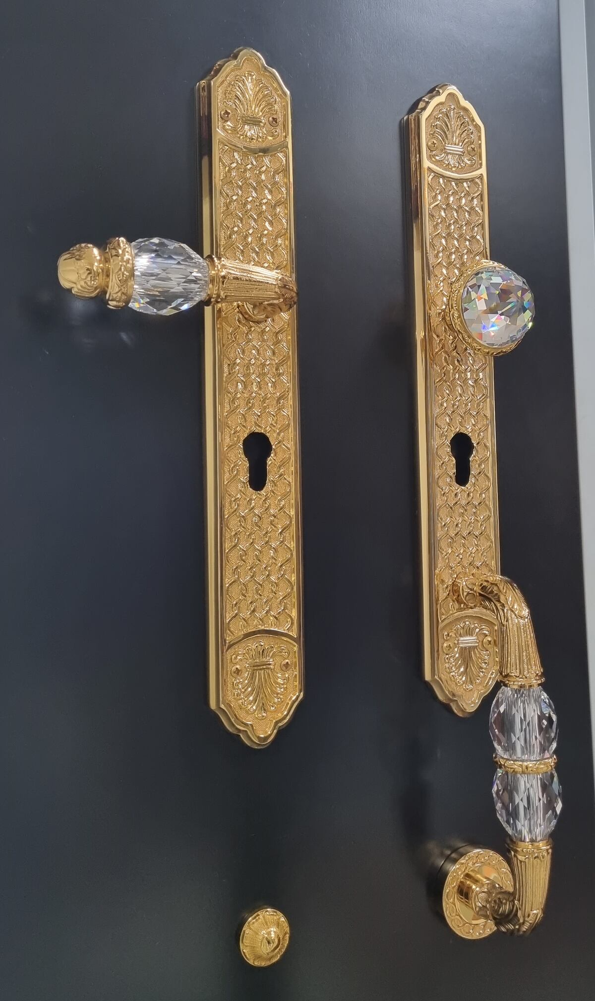 Destellos en puertas y muebles