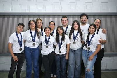 Finalistas de Talenpro visitan Corporación La Prensa antes de la gran final