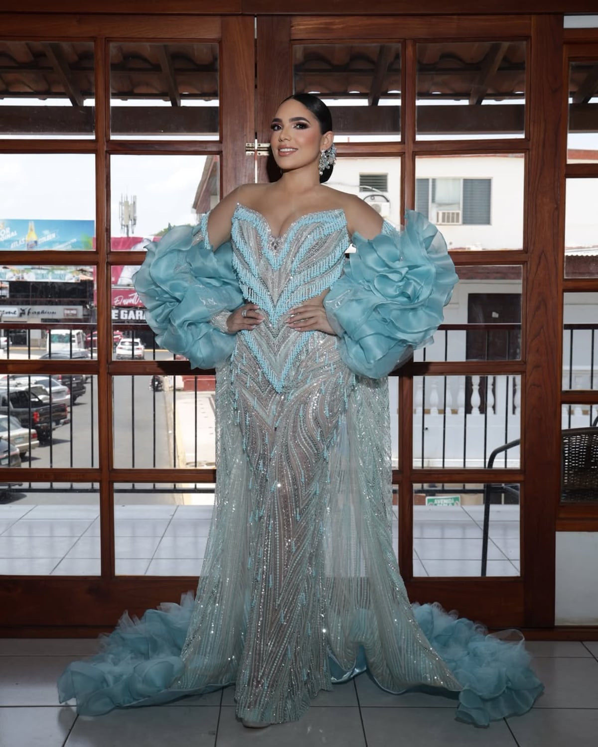 Así vistieron las reinas de Calle Abajo durante su caravana del triunfo