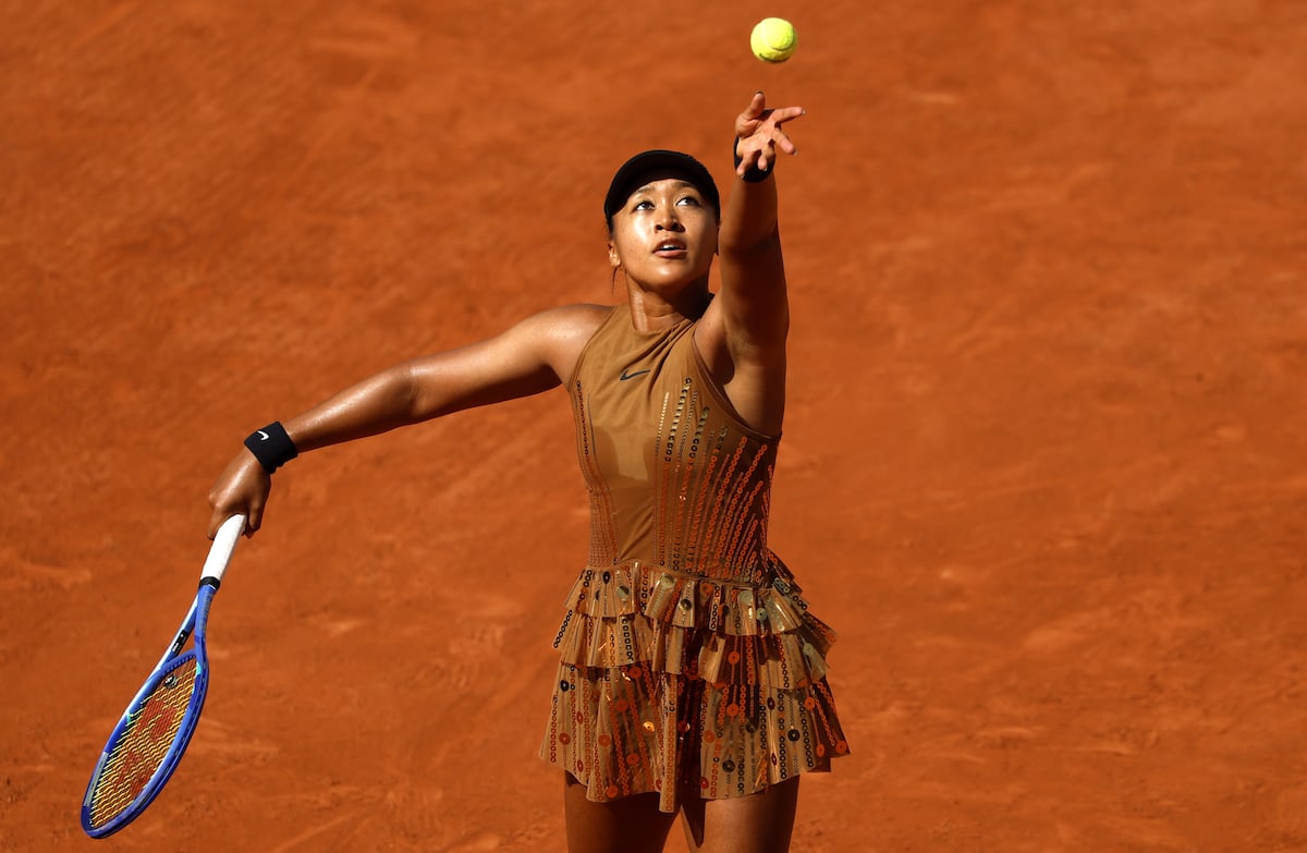 El conjunto de lentejuelas de la tenista Naomi Osaka para competir en el French Open