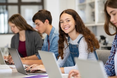 Honor abre convocatoria de pasantías para estudiantes universitarios en Panamá