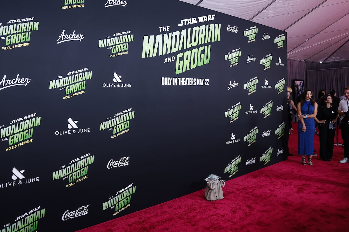 ‘Baby Yoda’ en la alfombra roja: Así lució el pequeño Grogu en el estreno de ‘The Mandalorian and Grogu’