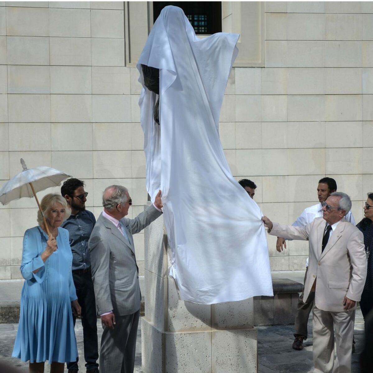 El príncipe Carlos de Inglaterra y su esposa Camila visitan Cuba