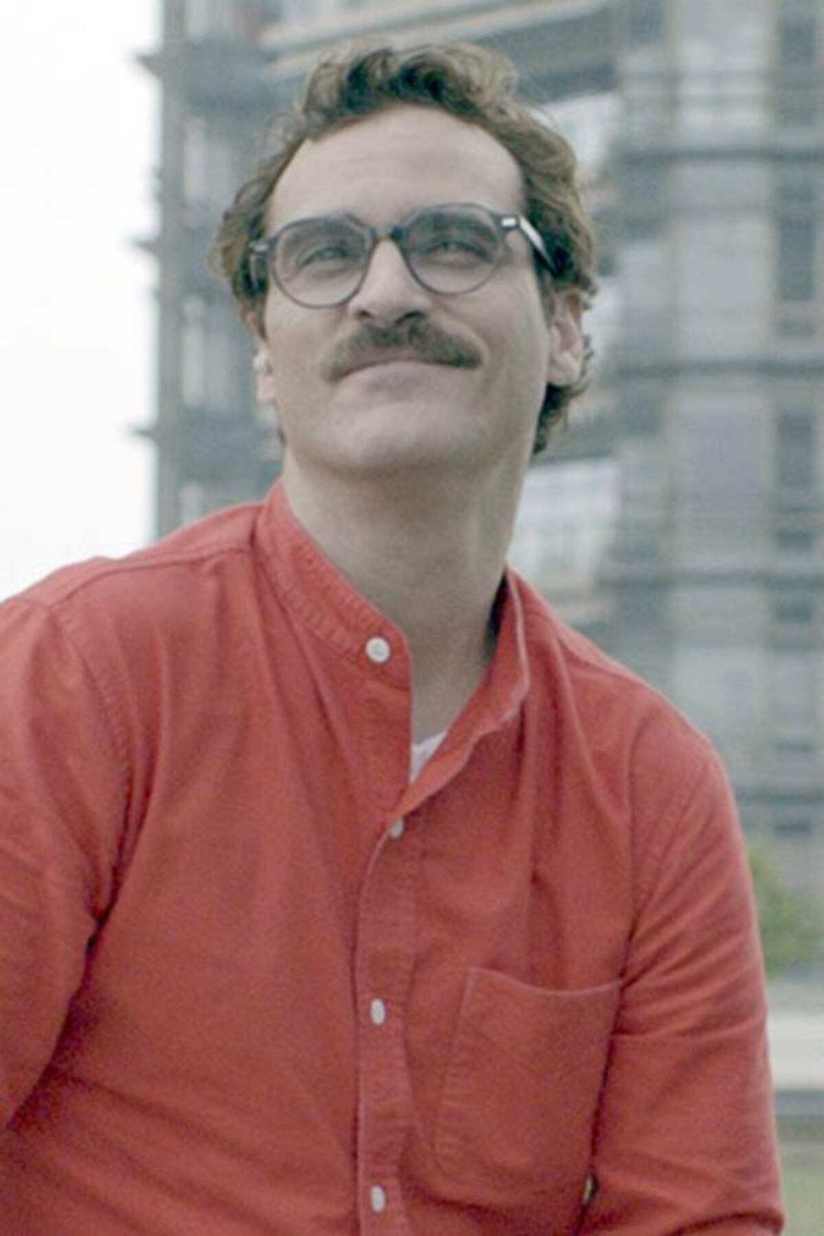 Llegó la camisa masculina sin cuello