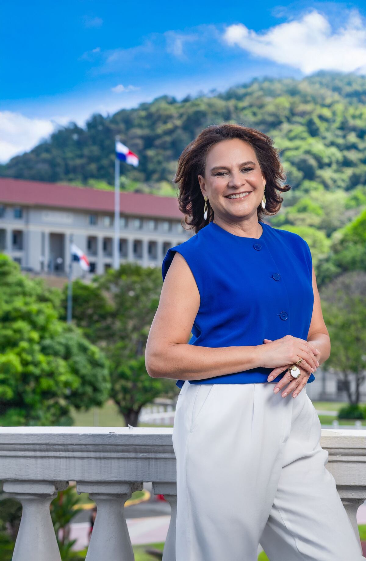 Ilya Espino de Marotta, primera mujer subadministradora del Canal de Panamá: “Siempre hay un reto”