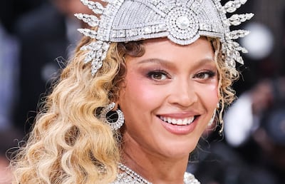 Beyoncé reedita ‘B’DAY’ e incluye una colaboración en español con Maluma