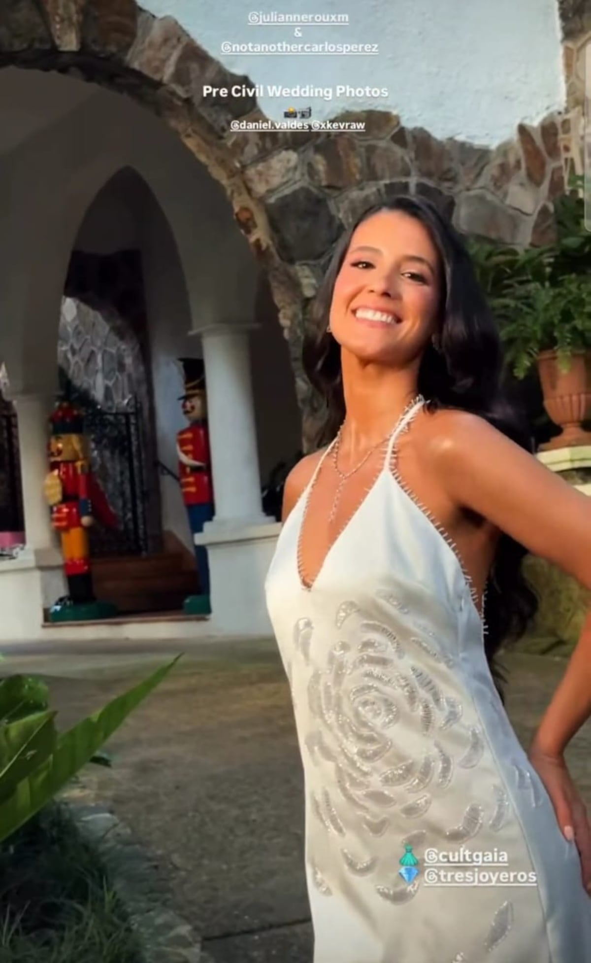 De diseñador: el segundo vestido de novia de Julianne Roux en su boda civil