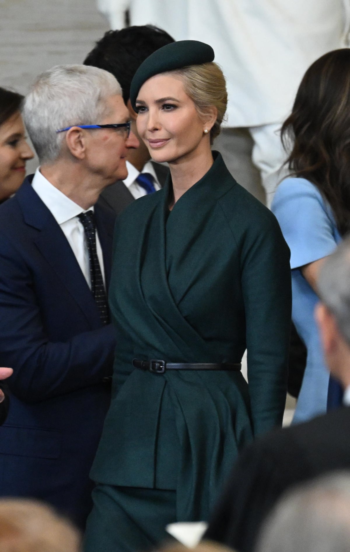 Ivanka Trump deslumbró con un estilo royal de Dior en la investidura de su padre Donald Trump 