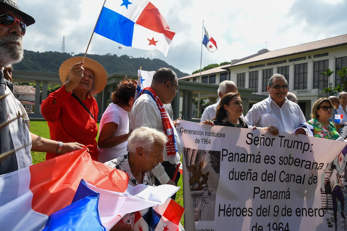 ¿Por qué se están colocando banderas panameñas en enero?