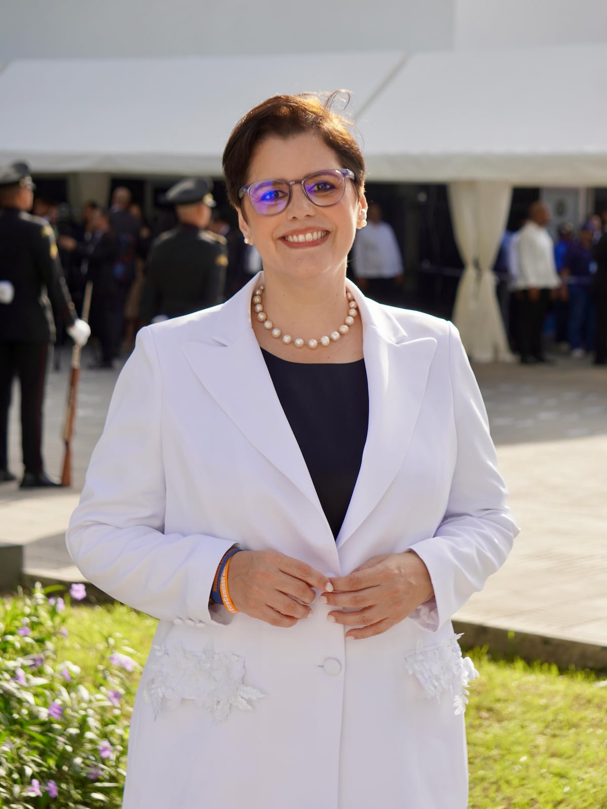 Diputadas de blanco: los ‘outfits’ del 1 de julio en la Asamblea Nacional