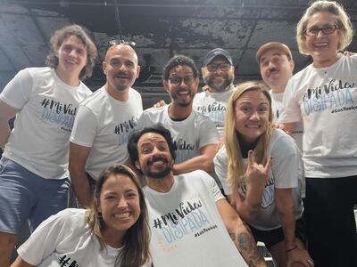 Mi vida disipada: ¿cuántos amigos se necesitan para inaugurar un club?