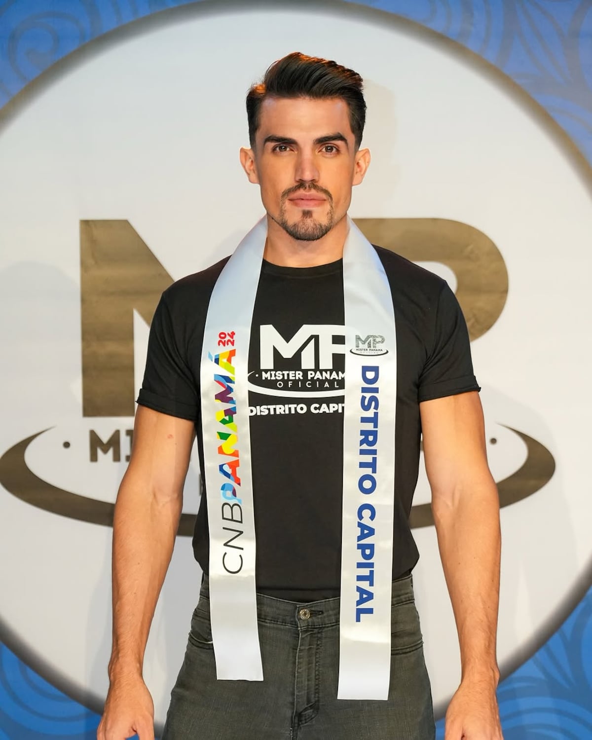 Frank Méndez, nacido en Venezuela, es el nuevo Mister Panamá Oficial 2024-2025