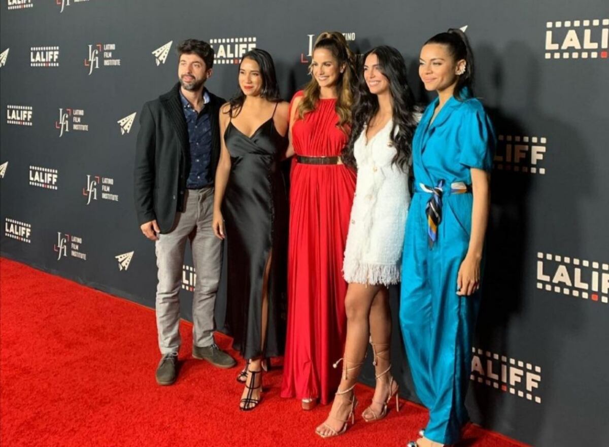 Algo Azul, el amor sobre la superficialidad