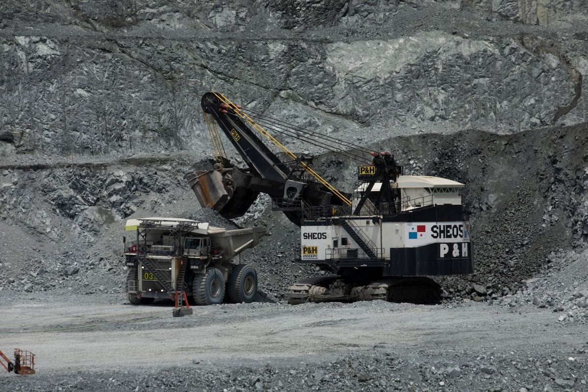 Ilka Gómez, la primera panameña en operar la pala de carga minera más grande del mundo