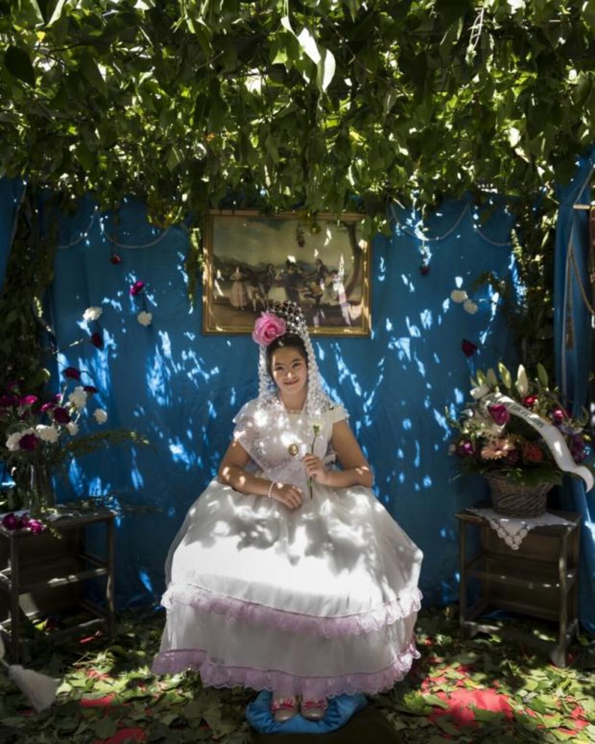 Las Mayas de España, en un altar de flores