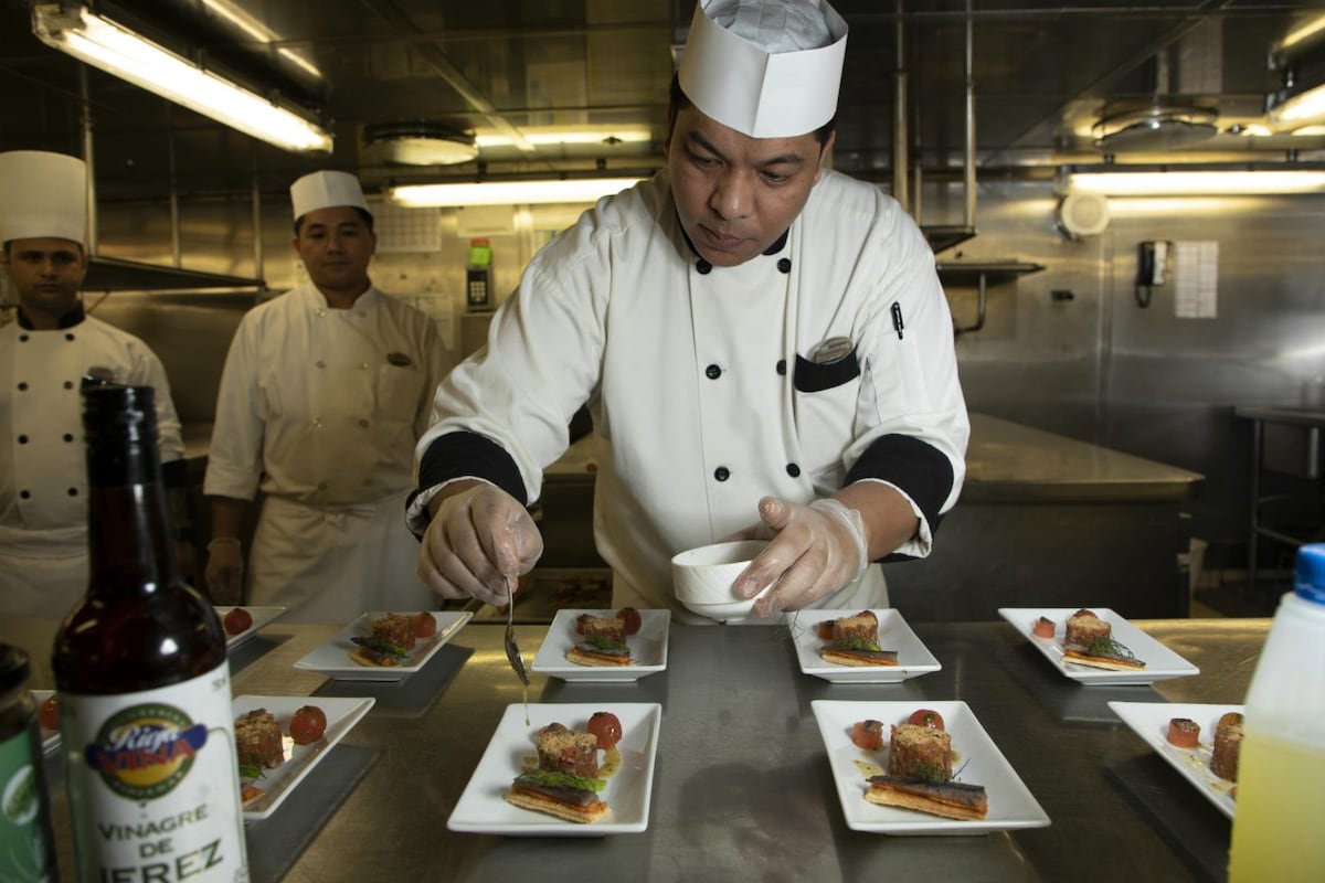 Banquete en alta mar: así es el menú de gala del crucero Monarch