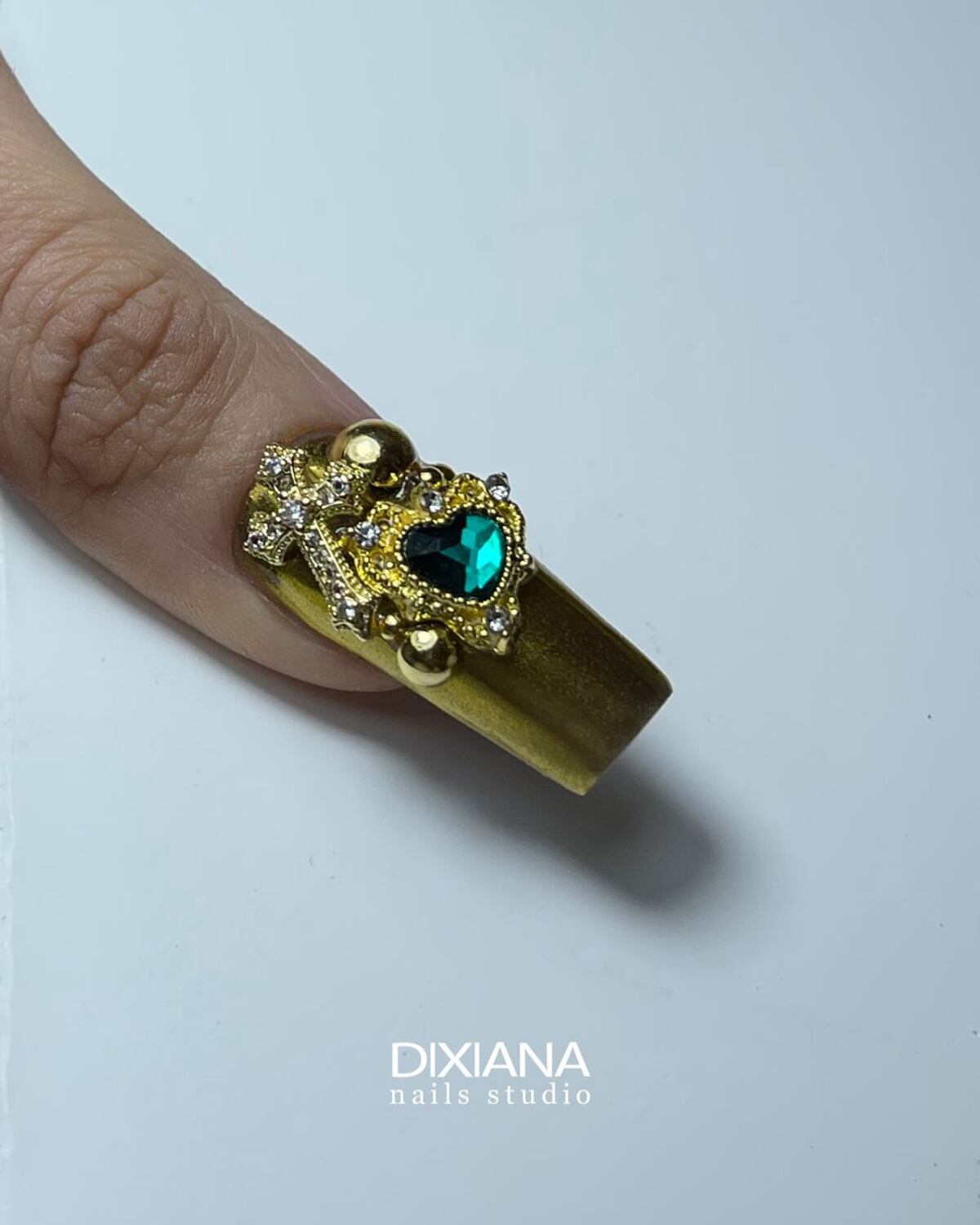 Las uñas de $120 de Aliah Maurette