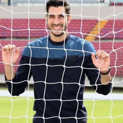 Jaime Penedo presenta libro sobre su vida