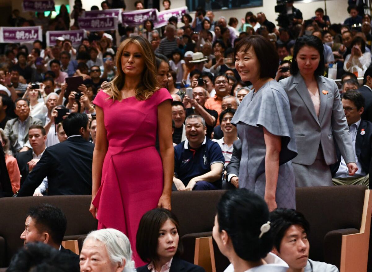 Melania Trump en Japón: seis vestidos en cuatro días
