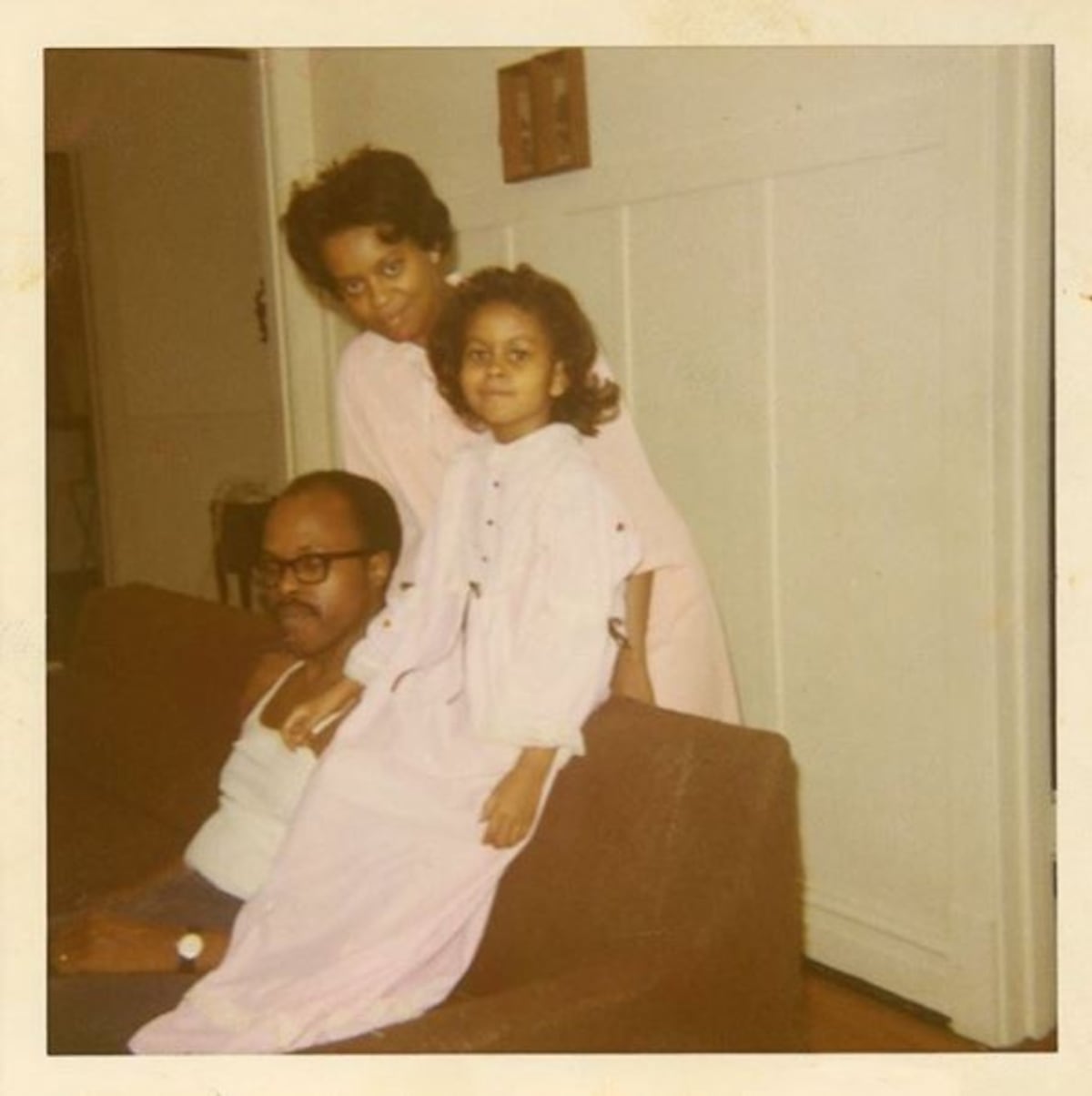 Michelle Obama reveló la portada de sus memorias Becoming