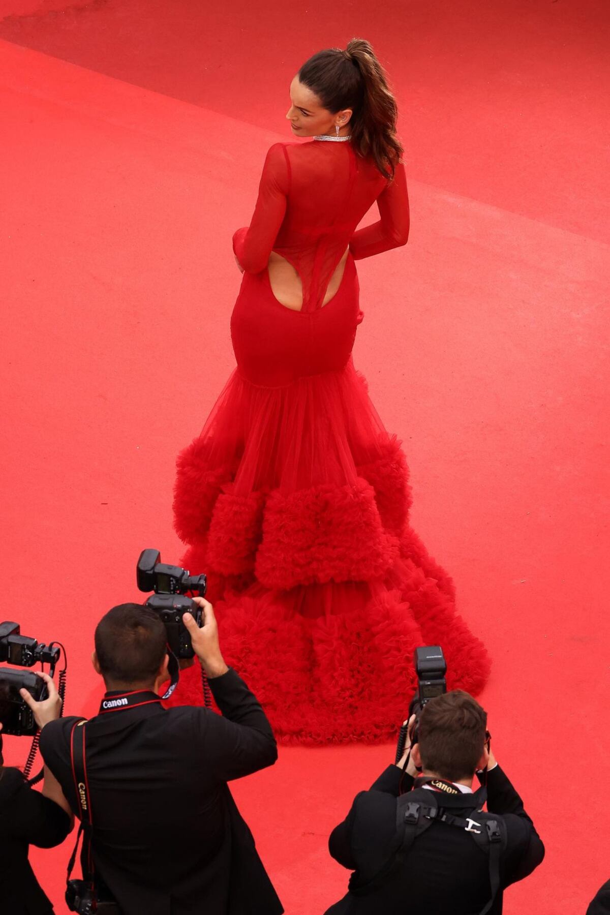 A Cannes, de rojo: 10 celebridades en el color tendencia del Festival de Cine