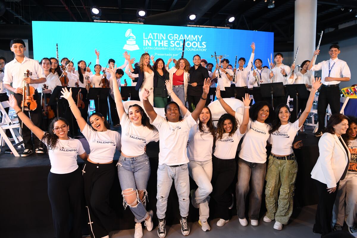Música que abre puertas: la Fundación Latin Grammy dona 424 instrumentos a la Ciudad de las Artes en Panamá