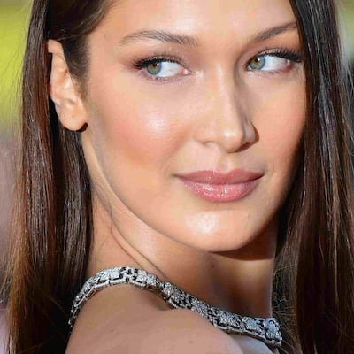 Piel iluminada y toques de color, las nuevas tendencias de maquillaje