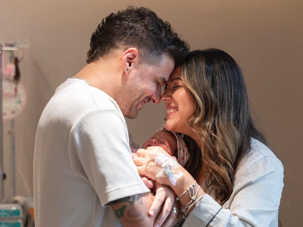 ‘Bienvenida, amor de nuestras vidas’, los presentadores Carolina Castillo y Pablo Brunstein comparten el nacimiento de su bebé Olivia