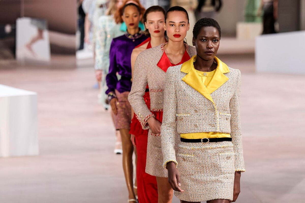 Chanel eleva la temperatura de la Alta Costura de París