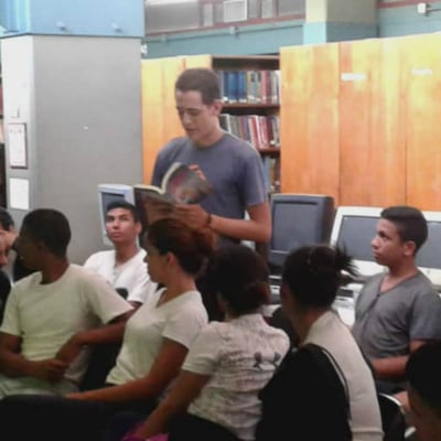 Libro panameño ‘Cero Rubias’ inspira taller de sexualidad en Venezuela