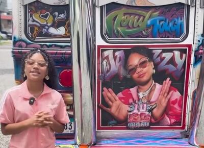 Jazzy, la reportera panameña de 15 años, ya tiene su retrato en un diablo rojo