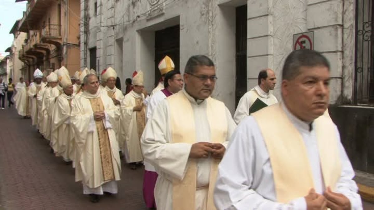 El vicario regional panameño Carlos De la Cruz recuerda al cardenal Robert Prevost en su paso por Panamá
