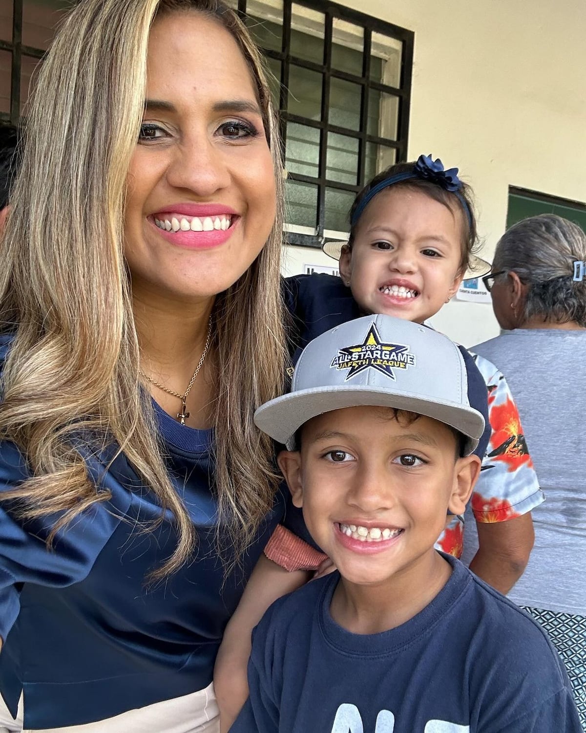 Ale Brenes, la diputada panameña que recolectó firmas estando embarazada