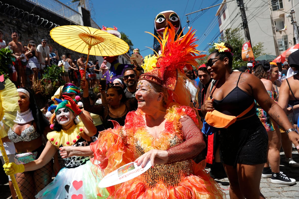 El Rey Momo abre la fiesta del Carnaval de Río de Janeiro y decretó cinco días de jolgorio